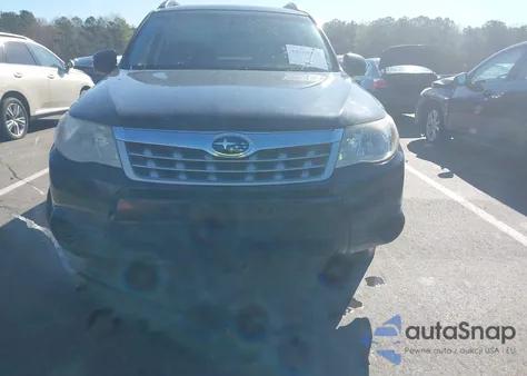 2013 Subaru Forester 2.5X Premium z USA, uszkodzony, nr VIN JF2SHADC1DH414067